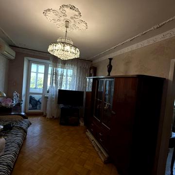 Героїв Крут вул. (Валентини Терешкової), 40