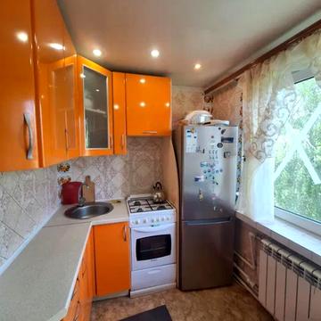 Науки просп. (Леніна), 64б