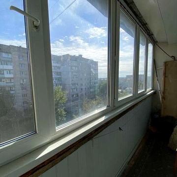 Продається простора двокімнатна квартира по вулиці Довженка