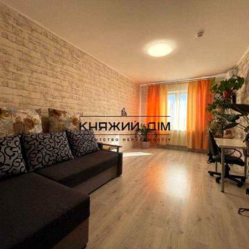 Продаж видової 1-кімнатної квартири м. Осокорки КОД 21146970