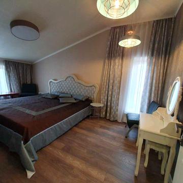 Продам 3 ком. кв. м. Левада Центральная часть , ул. Гольдберговская  L