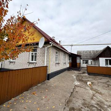 Будинок з майстернею