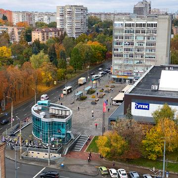 Київська вул., 1