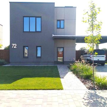 2-поверховий котедж площею 120 м². Без комісії.