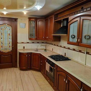 Продам 3 ком.кв. 83 м.кв. с автономным отоплением по Бериславскому ш.