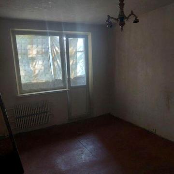 Продам 2 комн изолирлванную квартиру на Роганском жилмассиве