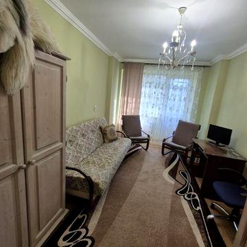 Здається в оренду 3х кім-на кв-ра в акурптному житловому стані