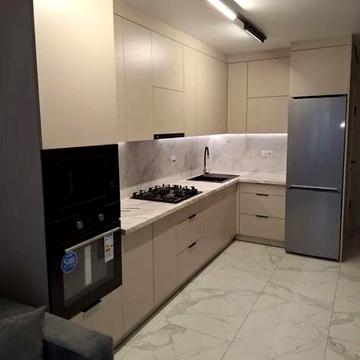 Продаж 2к квартири 70 кв. м на вул. Київська