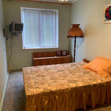 Сдаю в Корабельном районе 2-х к. квартиру.