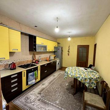 Продам 3-кім.  квартиру м-н Жовтневий