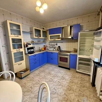 Бориса Гмирі вул., 1/2