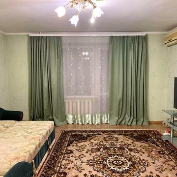 Сдам 3-х комнатную квартиру в центре