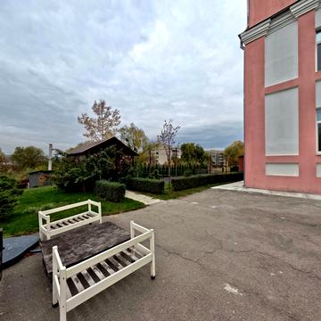 Феодосійська вул., 32