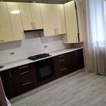вул П.Мирного, 14/3