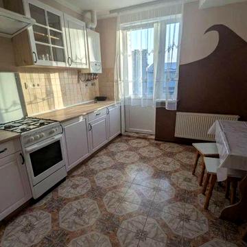 сдам квартиру на три комнаты все