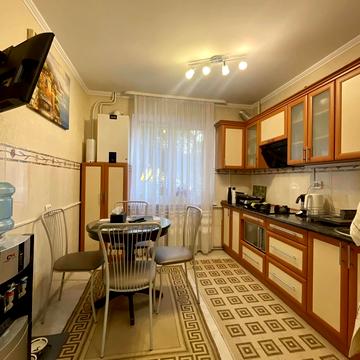 Івана Павла II вул. (Будівельників), 8