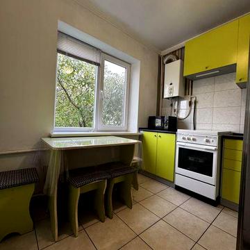 Продаж 2-кімнатної квартири на вул. Перемоги 23