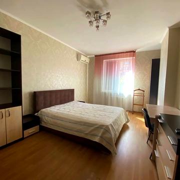Полтавська вул., 10