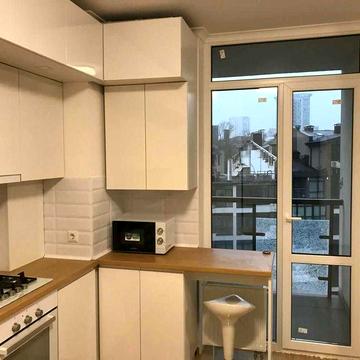 2 кімнатна, 2 рівнева, 82 м.кв. Метро Лукянвська. Новобудова. Газ.