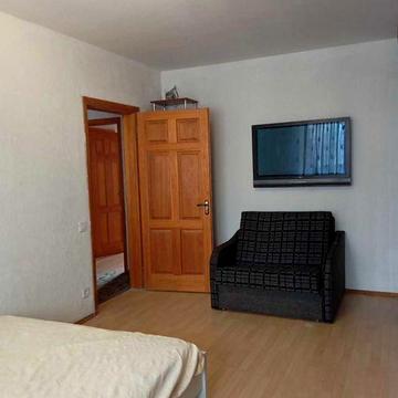 Здається трикімнатна квартира по вул Рональда Рейгана 9-д