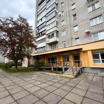 Івана Миколайчука вул., 24