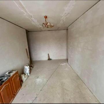 Продам 3-кімнатну квартиру біля метро Індустріальна