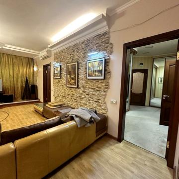 Святослава Хороброго вул., 7