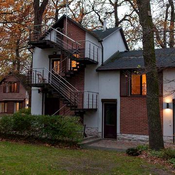 с.Пирнове Здається сучасна затишна квартира в приватному будинку