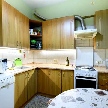 Адама Міцкевича вул., 9