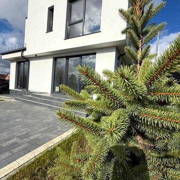 Івана Франка вул., 74