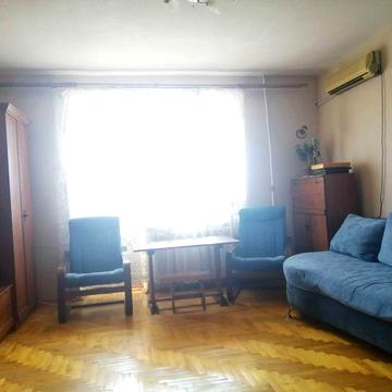 Сдам 1-к квартиру в центре (район пл. Свободы) по ул. Глиссерная