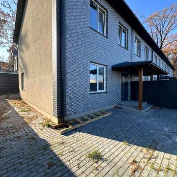 Таунхаус у зеленій частині Бучі - комфорт та тиша поруч із містом!