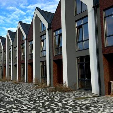 Сучасний таунхаус у Бучі — якісне будівництво та зручна локація!
