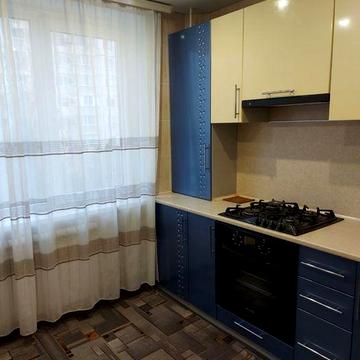 Продається 1 кім. квартира по вул. Героїв України, 25