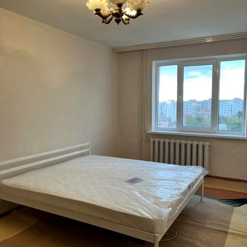 Князя Володимира Великого просп., 105