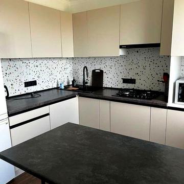 Сдам 3-комнатную квартиру! Полная комплектация. 8 этаж.