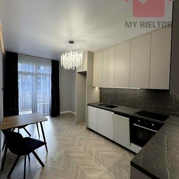 Словянська набережна вул., 21