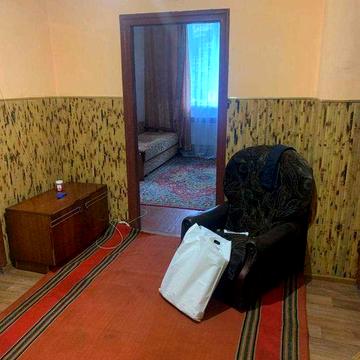 Здається трьохкімнатна квартира в центрі міста