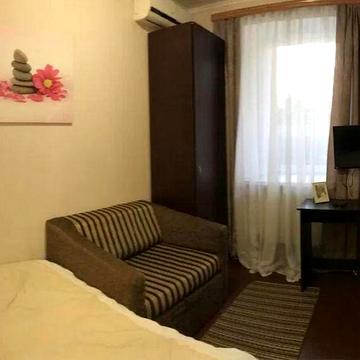 2-к, Георгія Тарасенка вул., 13, Левада