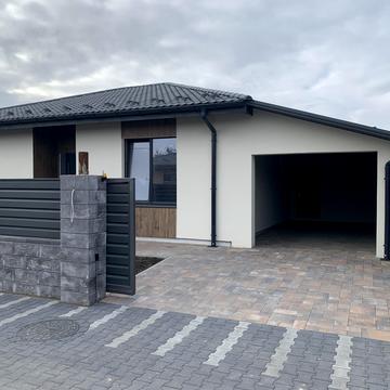 Остромирська вул.