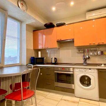 Олександра Поля просп. (Кірова), 27-Д