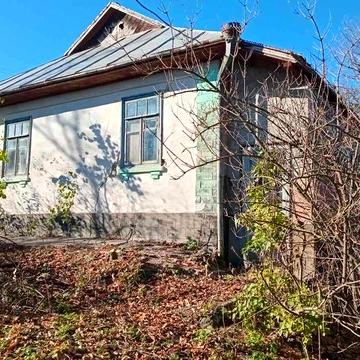Продам будинок з земельною ділянкою