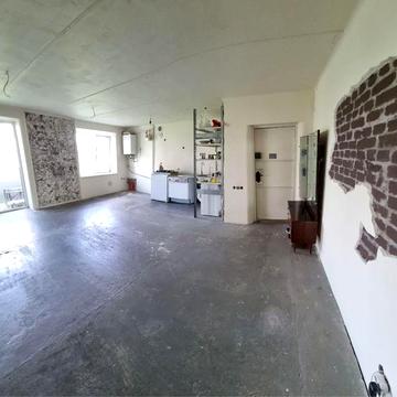 Продаж двохкімнатної квартири на бл. Замості