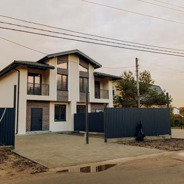 Незалежності, 5