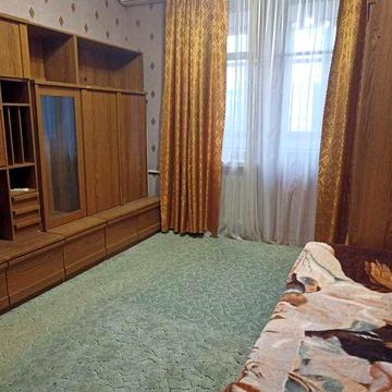 (13) Сдам 2х комн. "сталинку" в престижном р-не, 2 ст. Б. Фонтана,