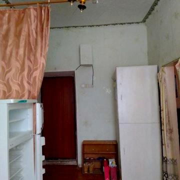 Сдам 2 х комнатную гостинку за коммунальные платежи.