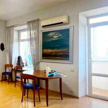 Оперний театр/Чайковського. ДВА БАЛКОНА. Власне опалення! Стелі 4м