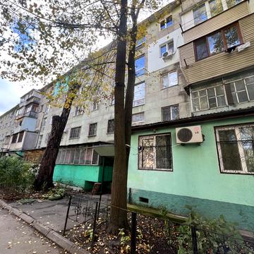 Героїв Крут вул. (Валентини Терешкової), 40