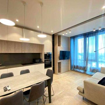 видео!  Башня Чкалов, двуспальная квартира, центр города