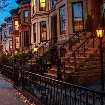 Садово-Ботанічна вул. (Тимірязєвська), 30